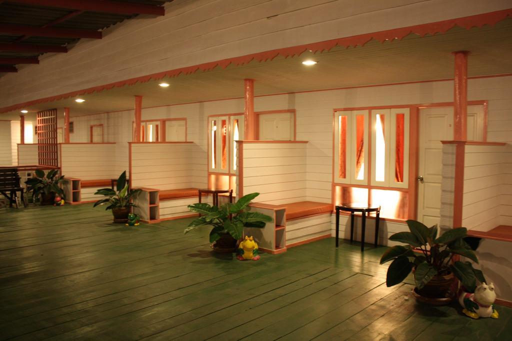 Mod Guesthouse HHQ Exterior photo